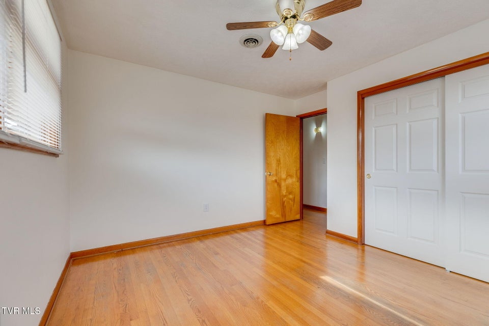 Photo #30: 1423 Lakeside Lane