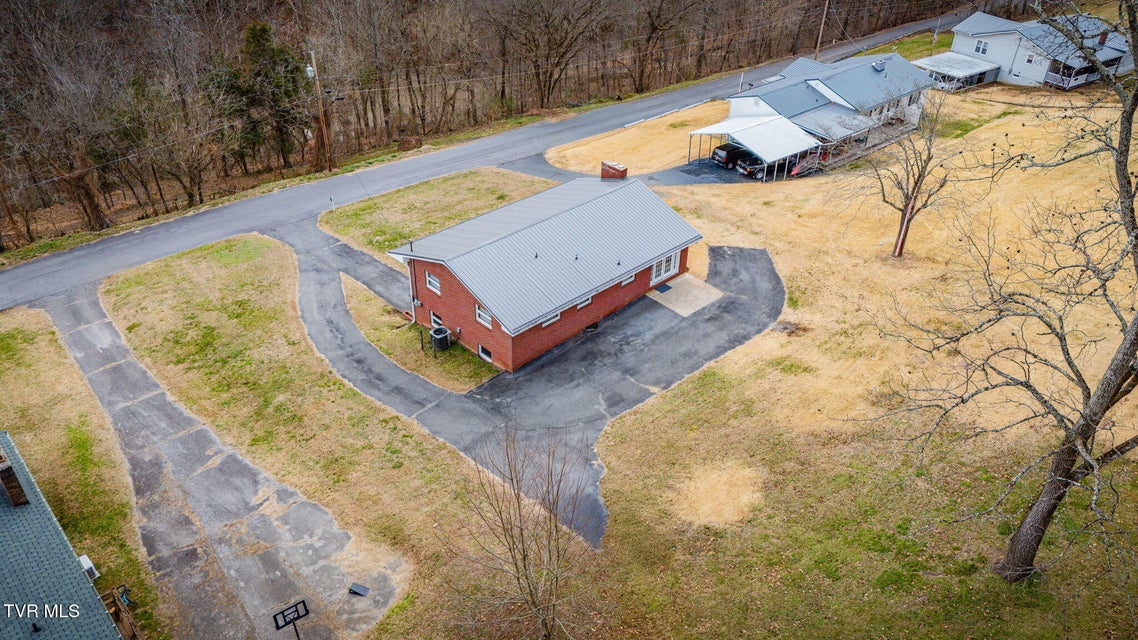 Photo #4: 1423 Lakeside Lane