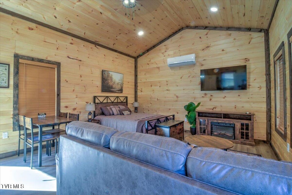 Photo #7: 181 Tn-32 Highway