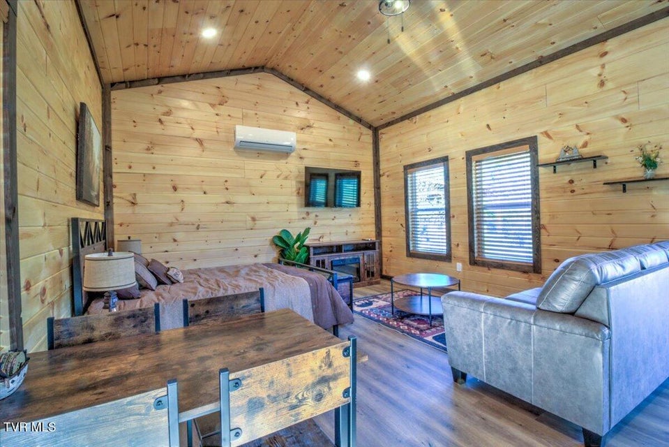 Photo #15: 181 Tn-32 Highway