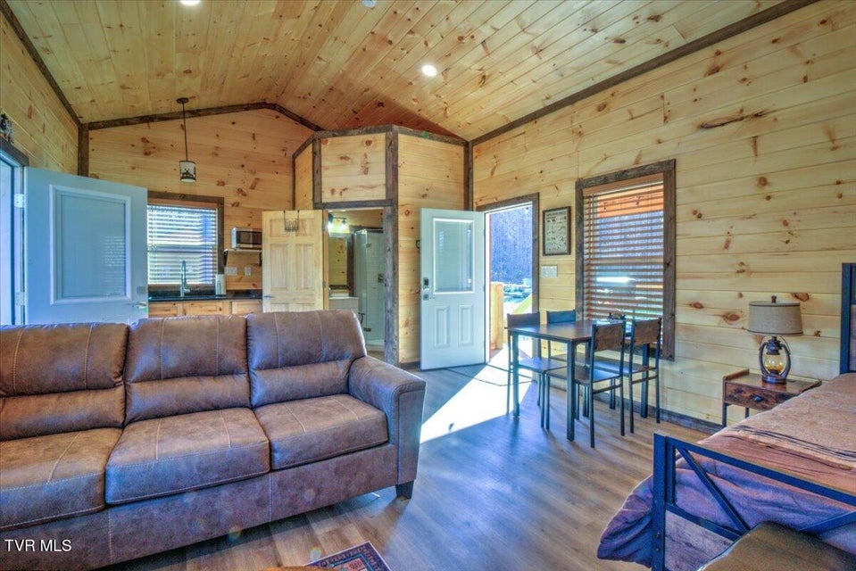 Photo #8: 191 Tn-32 Highway