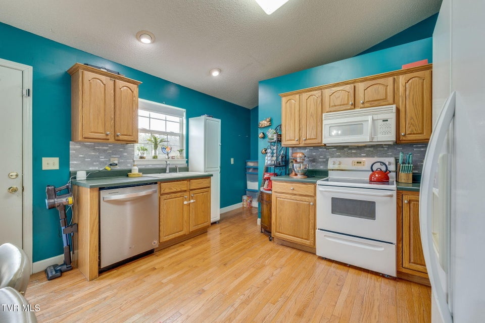 Photo #9: 468 Old Embreeville Road