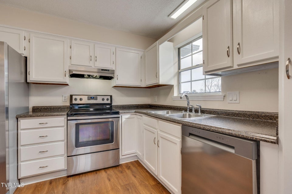 Photo #10: 100 Springview Drive