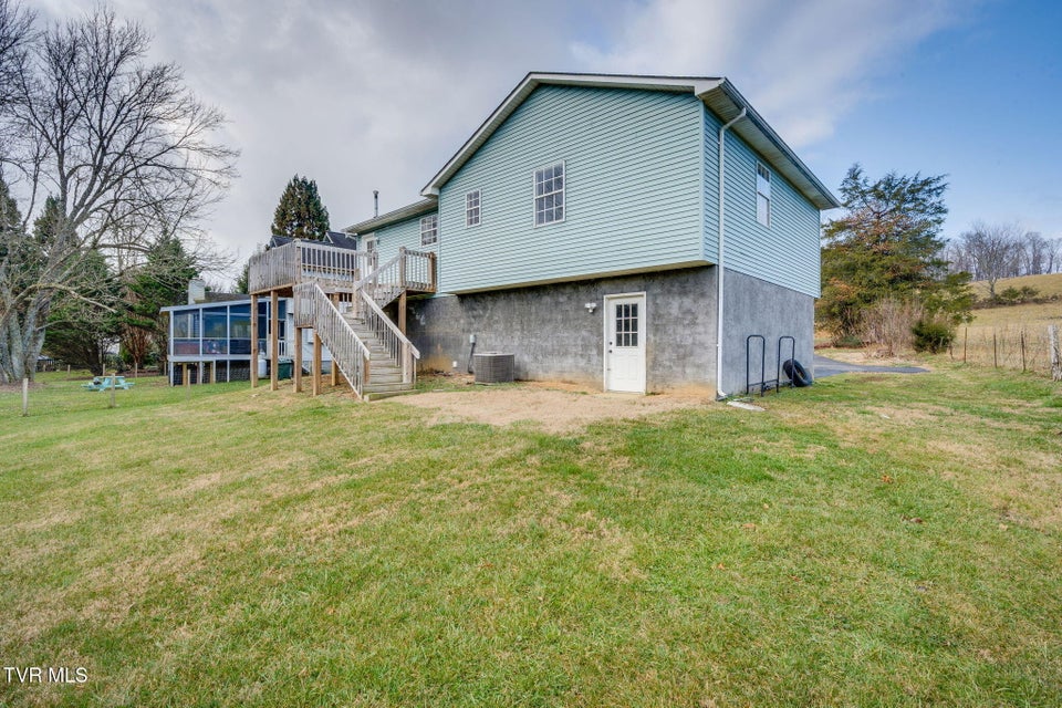 Photo #27: 100 Springview Drive