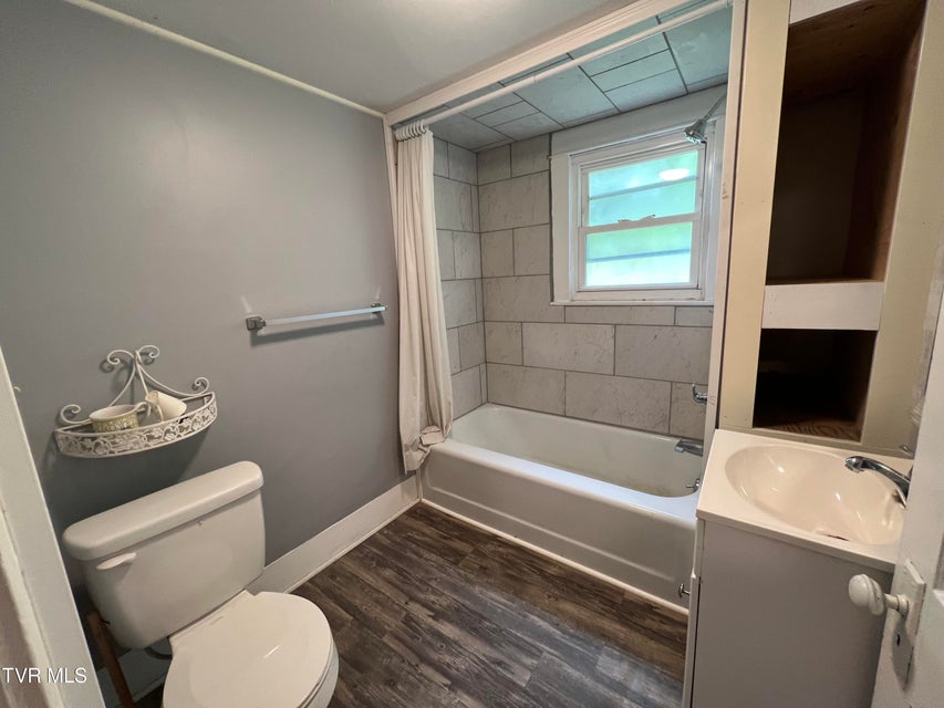 Photo #12: 620 Gilley Avenue