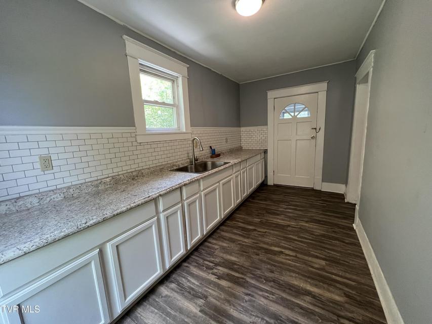 Photo #9: 620 Gilley Avenue