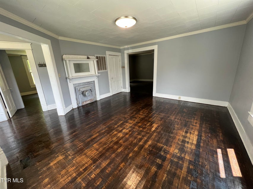 Photo #5: 620 Gilley Avenue