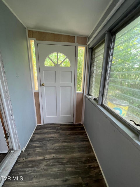 Photo #11: 620 Gilley Avenue