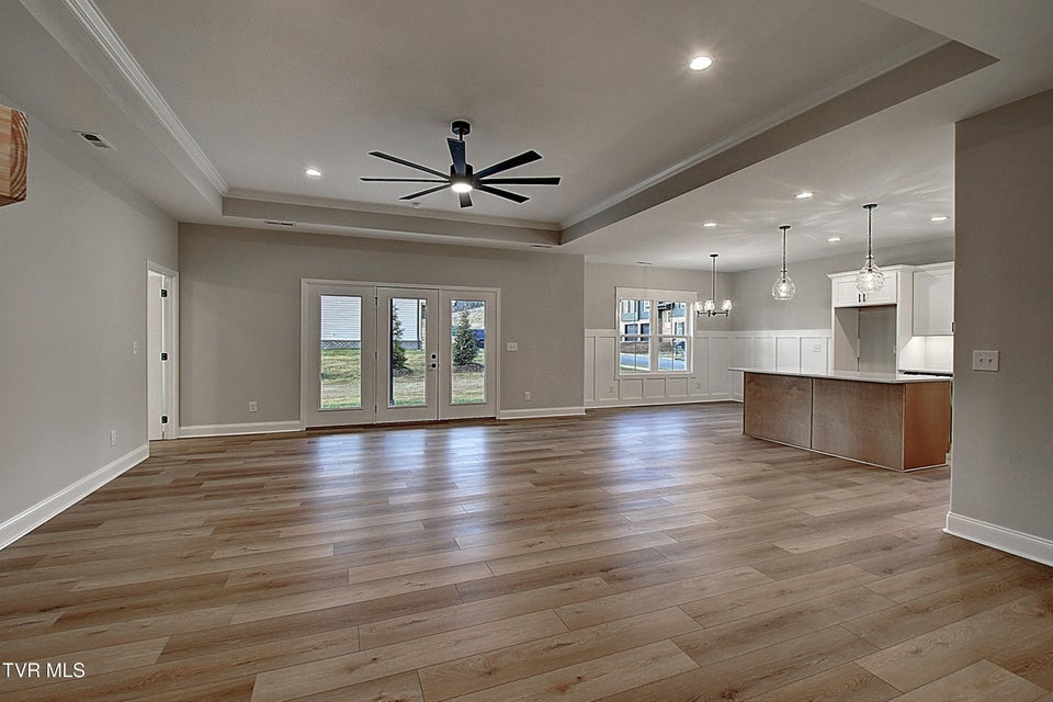 Photo #6: 547 Catalina Court