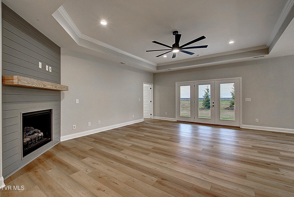 Photo #7: 547 Catalina Court