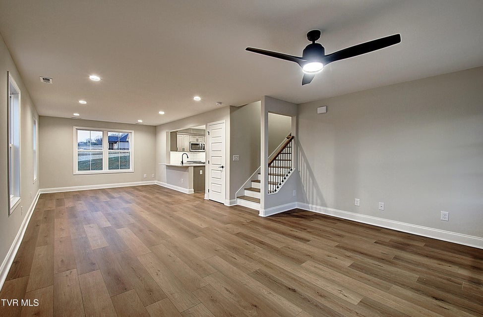 Photo #7: 543 Catalina Court