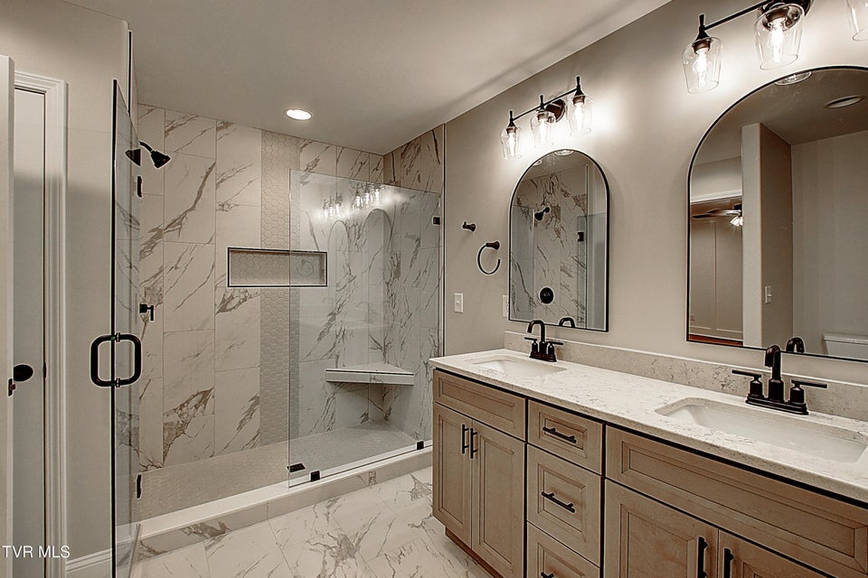 Photo #19: 543 Catalina Court