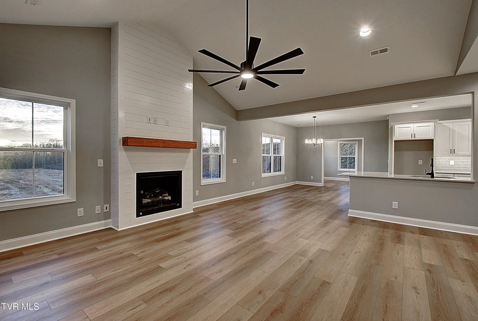 Photo #7: 539 Catalina Court