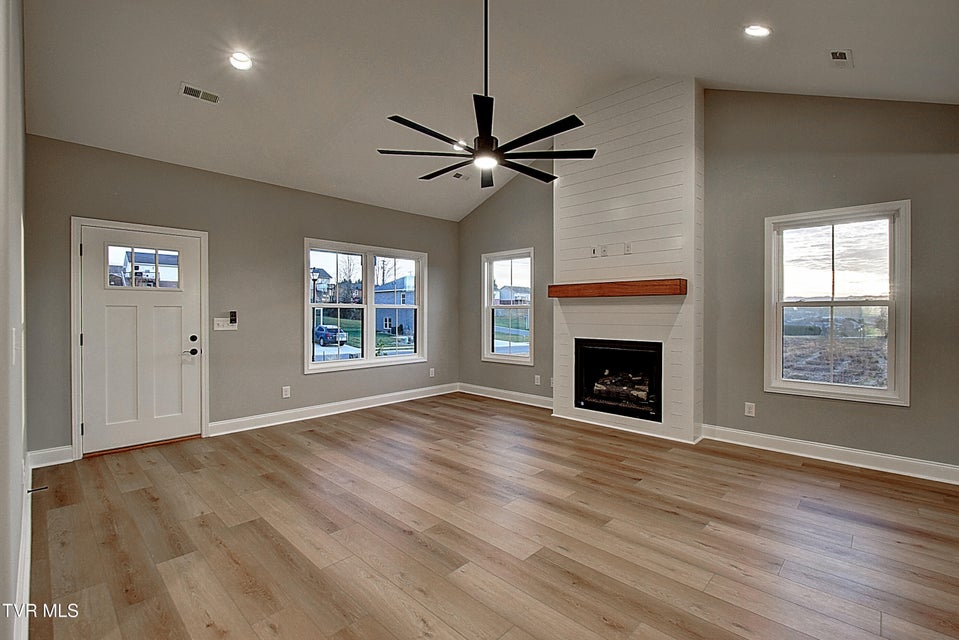 Photo #6: 539 Catalina Court