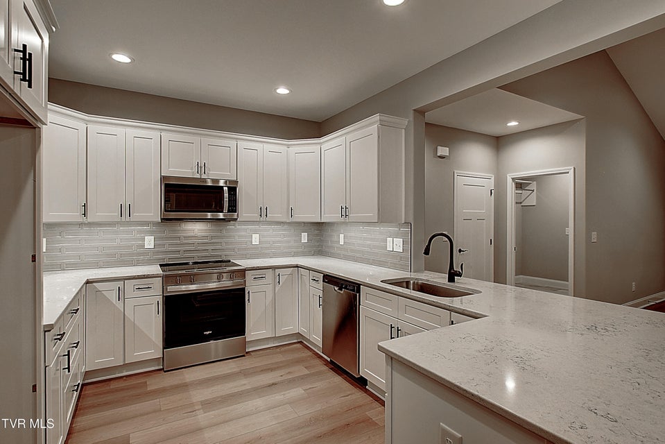 Photo #11: 539 Catalina Court