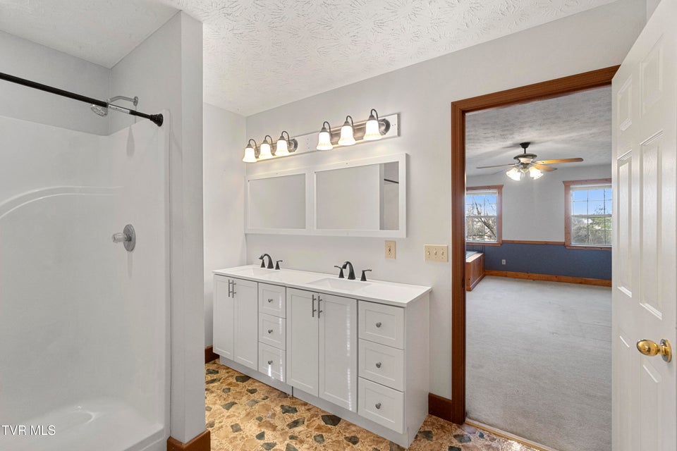 Photo #47: 662 Lower Bogard Road