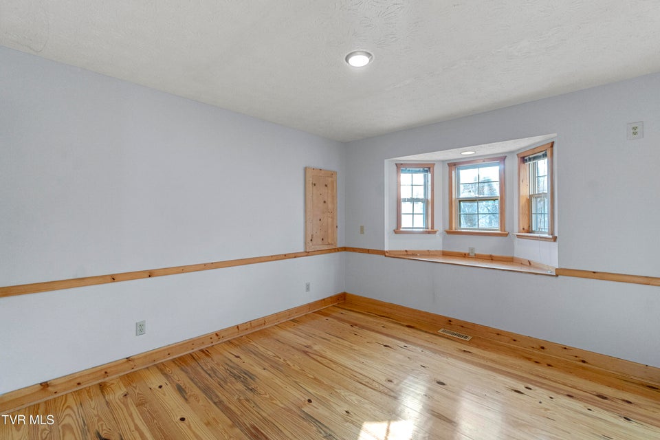 Photo #40: 662 Lower Bogard Road