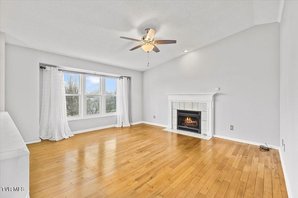 Photo #10: 1109 Windsor Lane