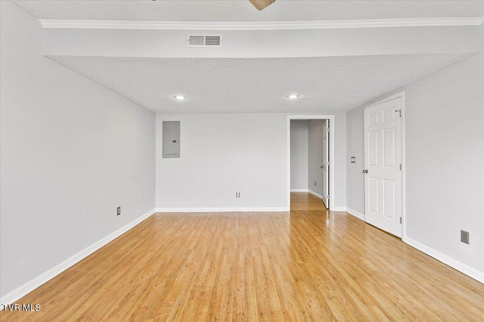 Photo #29: 1109 Windsor Lane