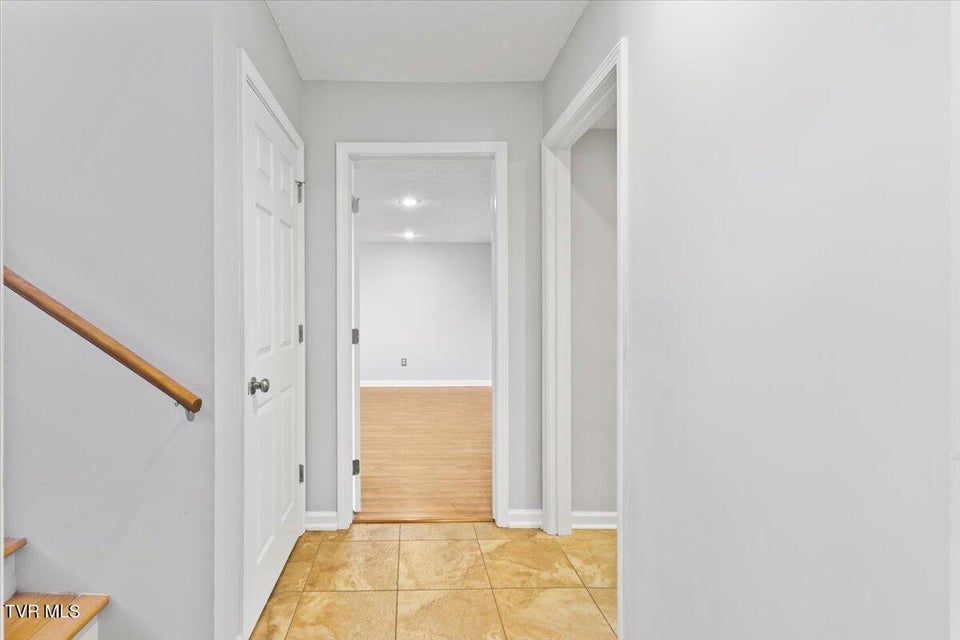 Photo #33: 1109 Windsor Lane