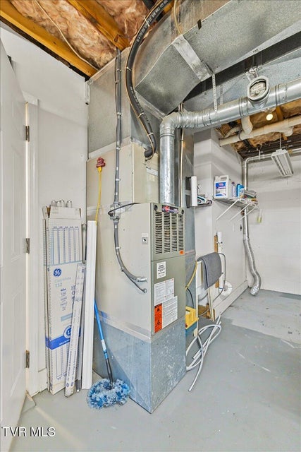 Photo #35: 1109 Windsor Lane