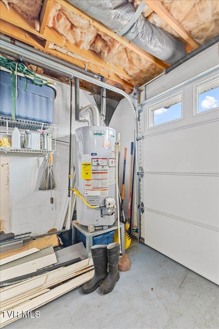 Photo #36: 1109 Windsor Lane