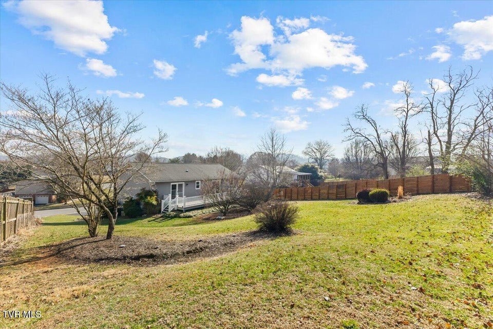 Photo #41: 1109 Windsor Lane