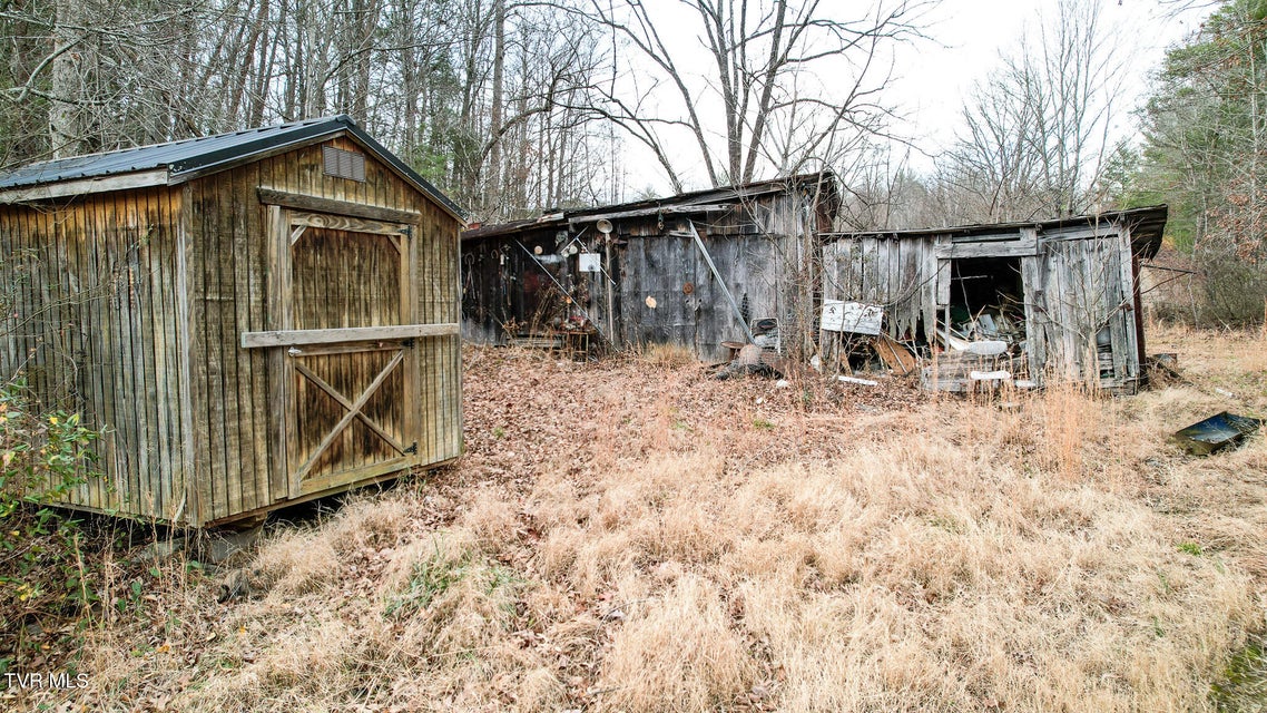 Photo #6: 7105 Greystone Rd 