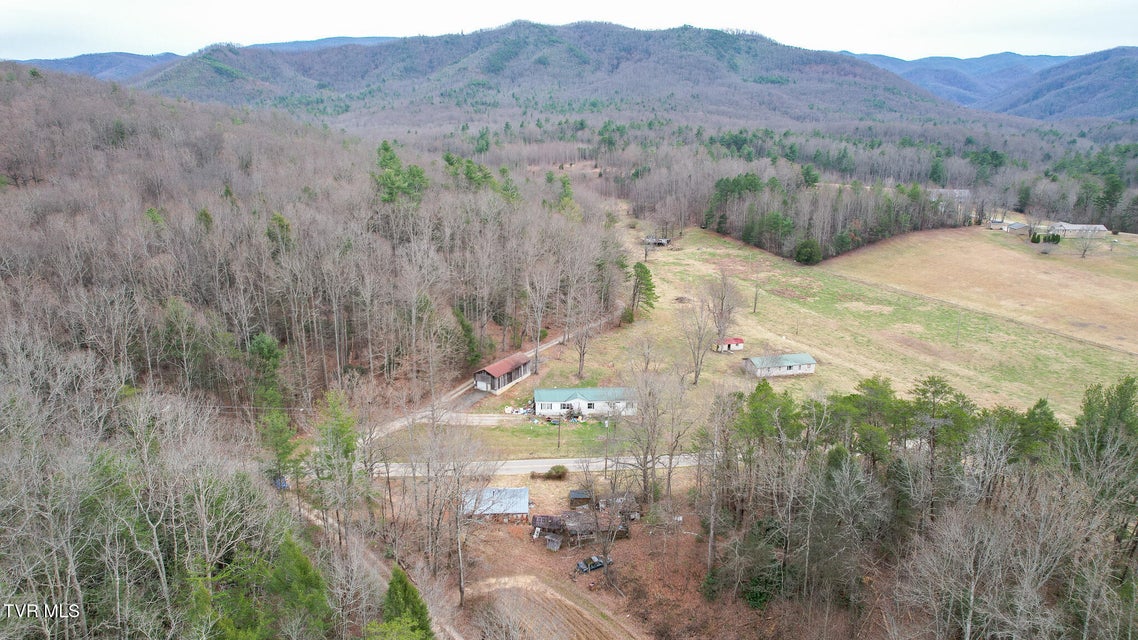 Photo #13: 7105 Greystone Rd 