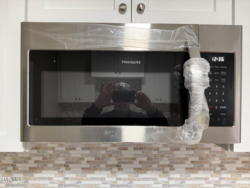 Photo #26: 634 Riverside Avenue