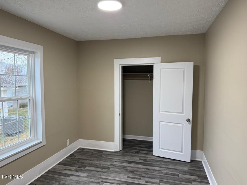 Photo #8: 634 Riverside Avenue