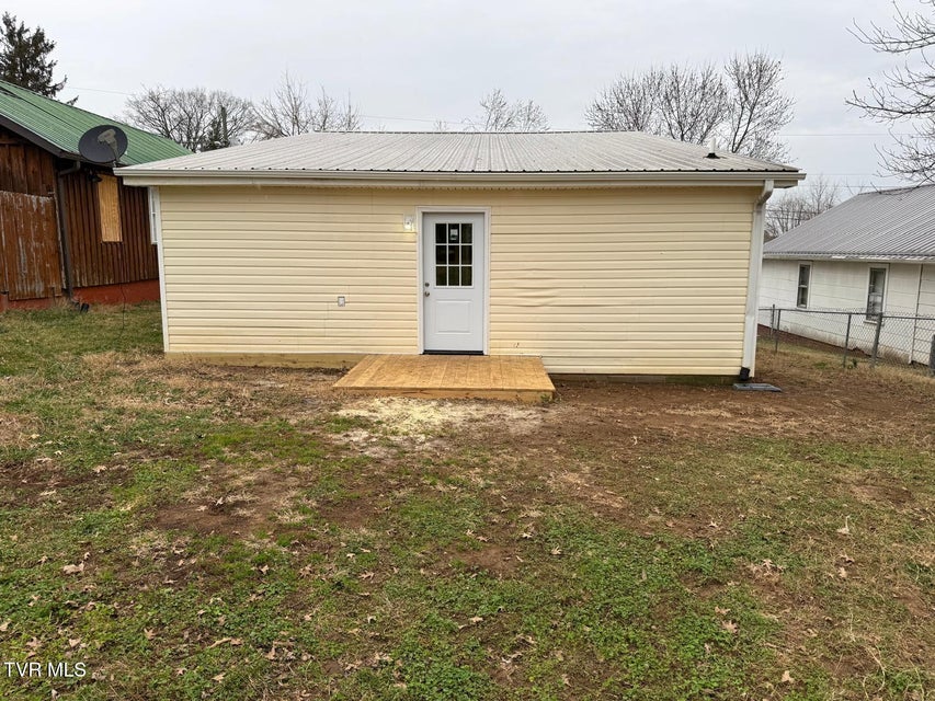 Photo #3: 634 Riverside Avenue