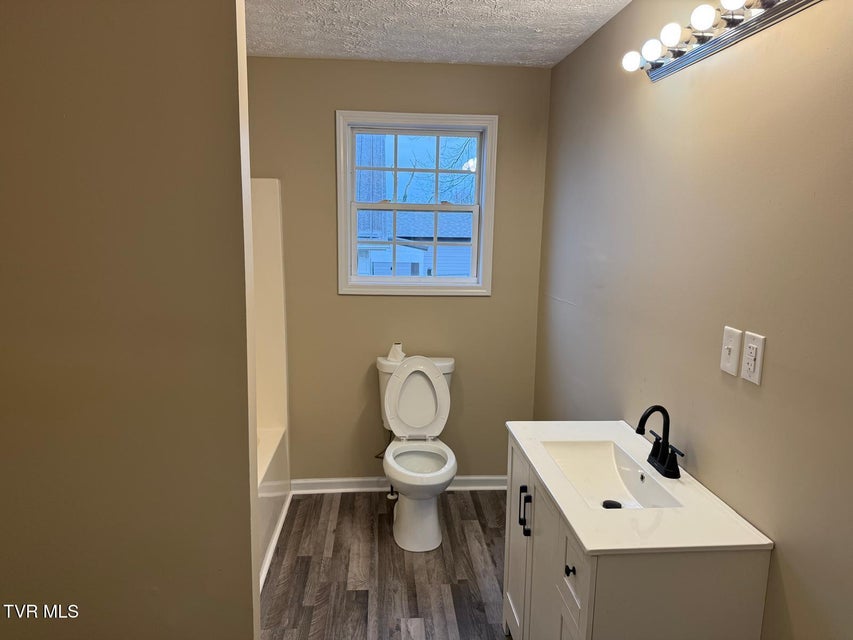 Photo #15: 634 Riverside Avenue