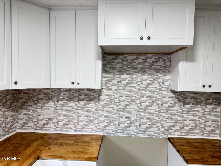 Photo #29: 634 Riverside Avenue