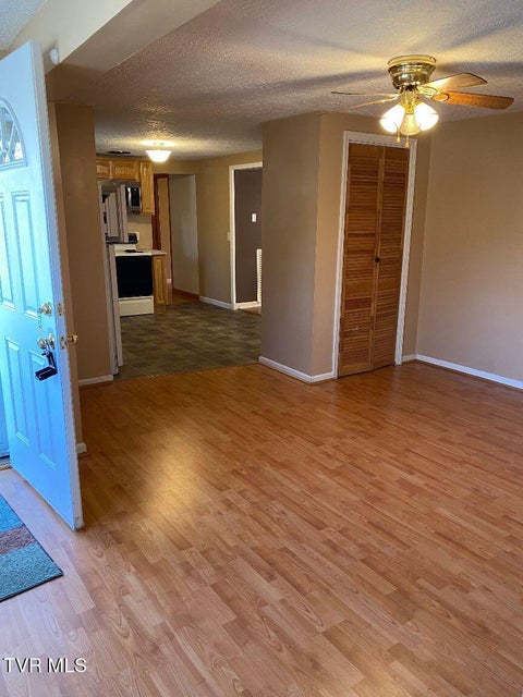 Photo #4: 880 Gilley Avenue