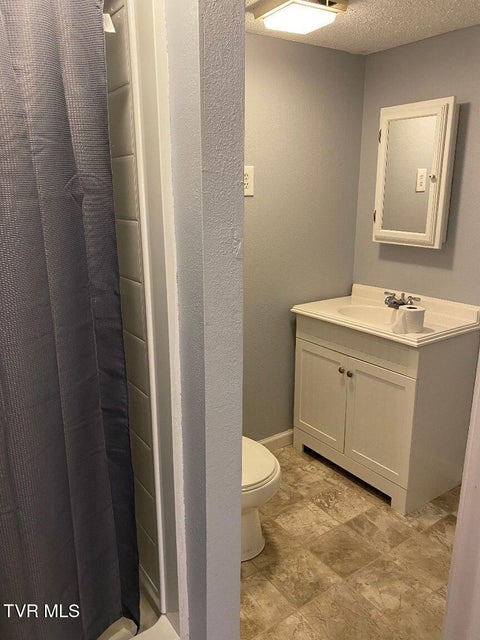 Photo #13: 880 Gilley Avenue