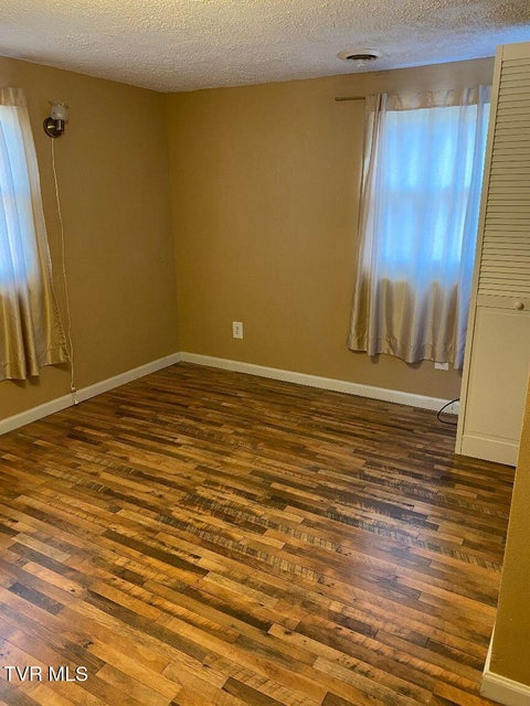 Photo #12: 880 Gilley Avenue