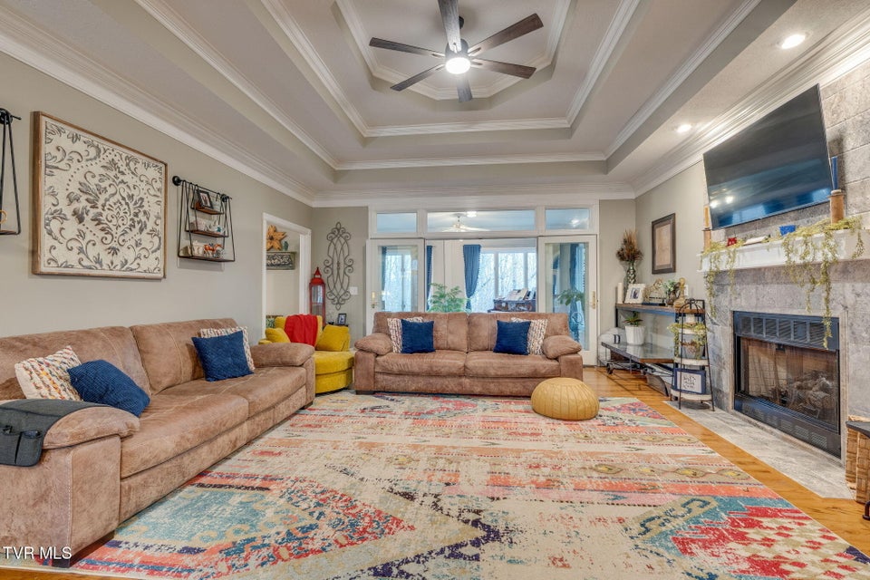 Photo #13: 1817 Buckingham Court