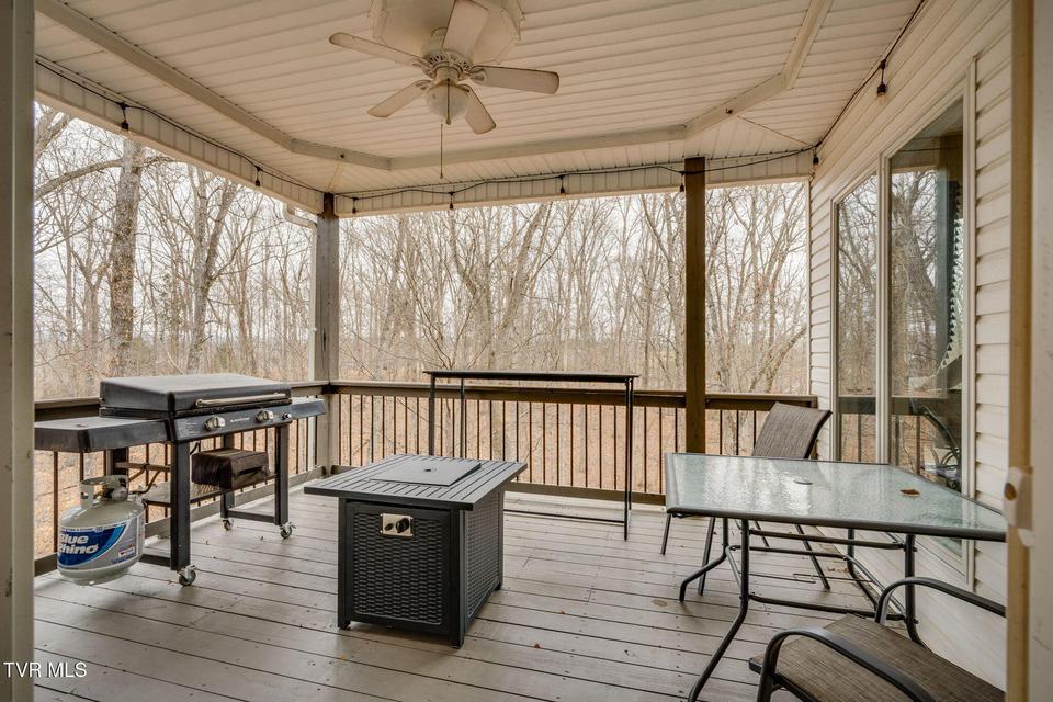 Photo #24: 1817 Buckingham Court