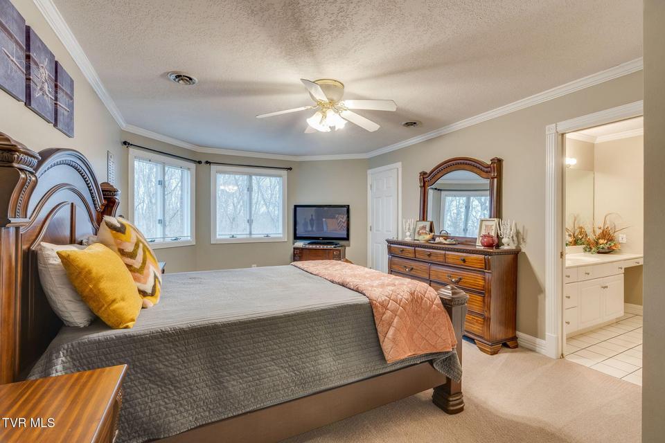 Photo #43: 1817 Buckingham Court