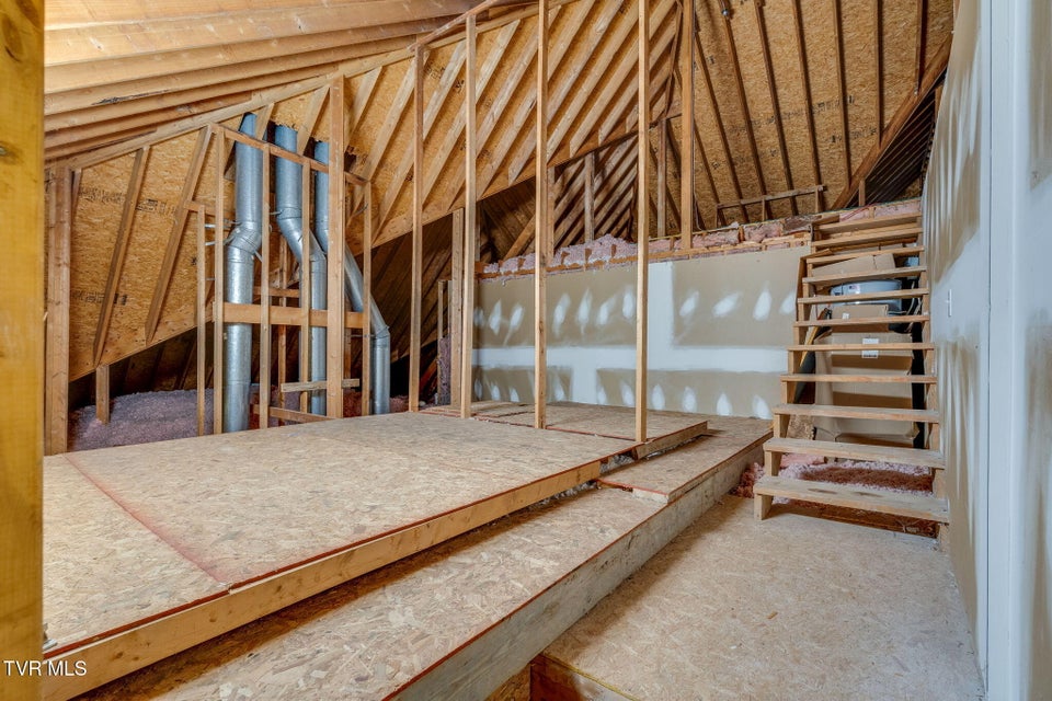 Photo #47: 1817 Buckingham Court