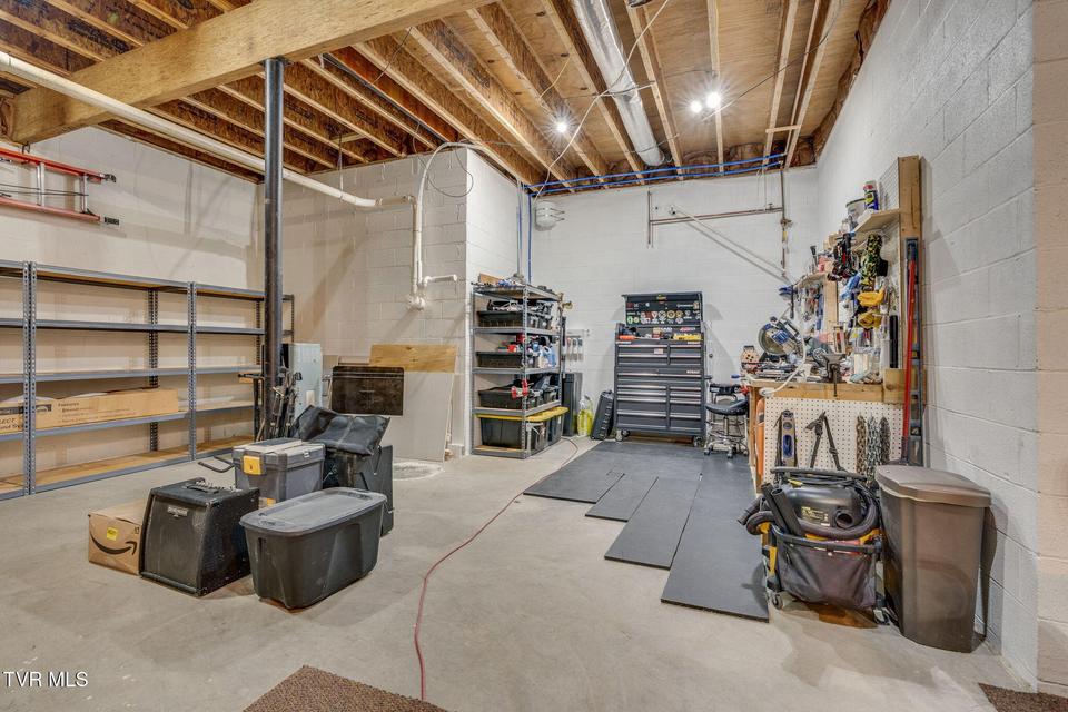 Photo #55: 1817 Buckingham Court