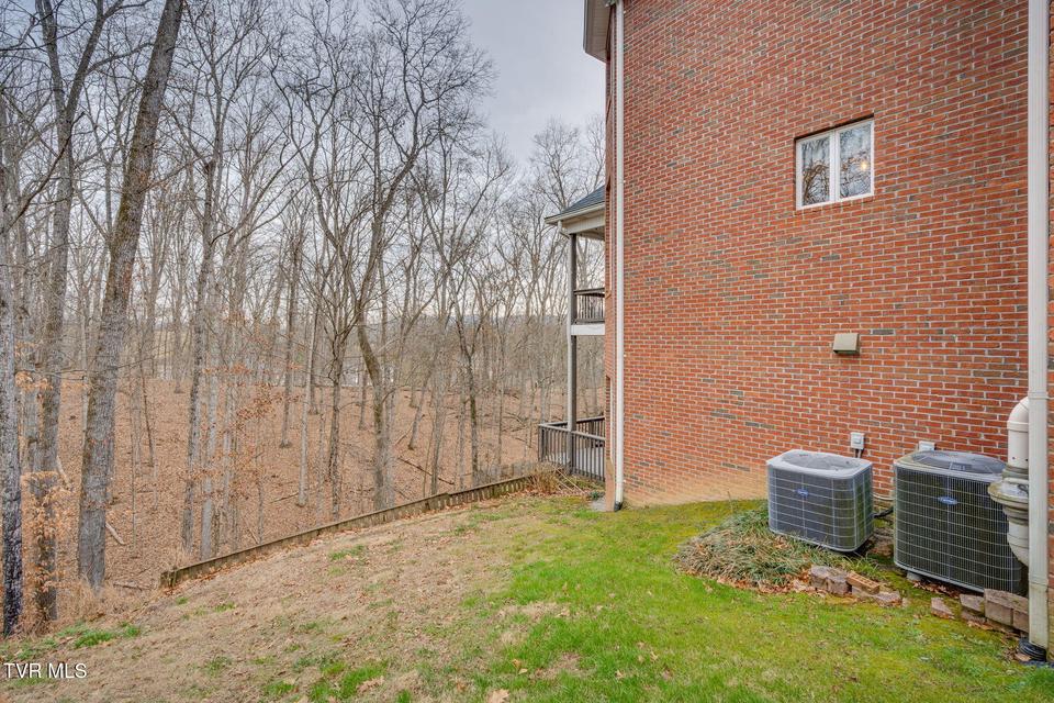 Photo #61: 1817 Buckingham Court