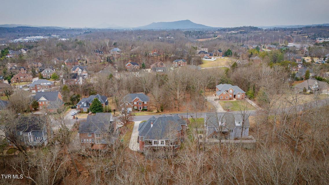 Photo #66: 1817 Buckingham Court