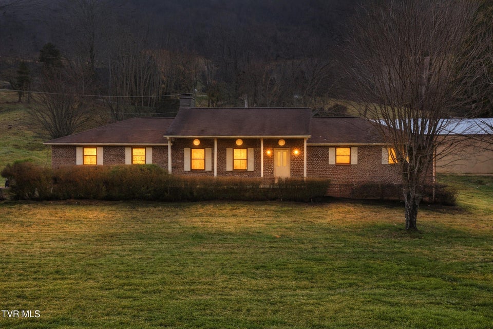 Photo #2: 186 Kelly Coomer Road