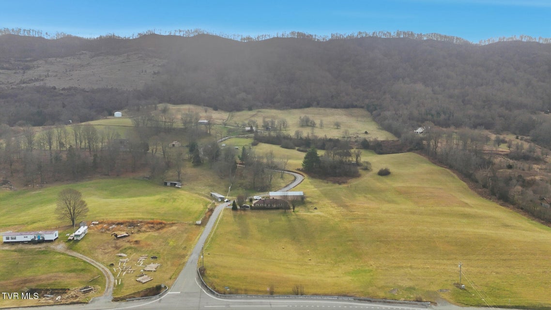 Photo #46: 186 Kelly Coomer Road