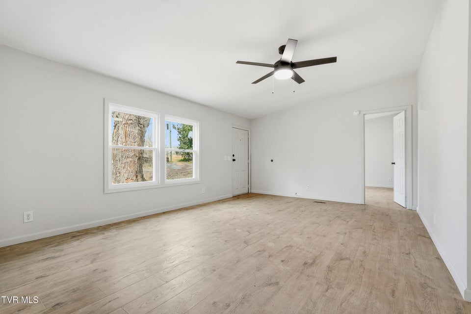 Photo #8: 449 Bayhill Drive