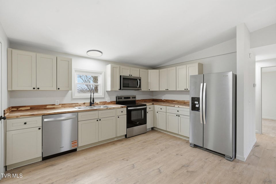 Photo #12: 449 Bayhill Drive