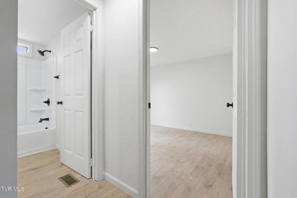 Photo #13: 449 Bayhill Drive