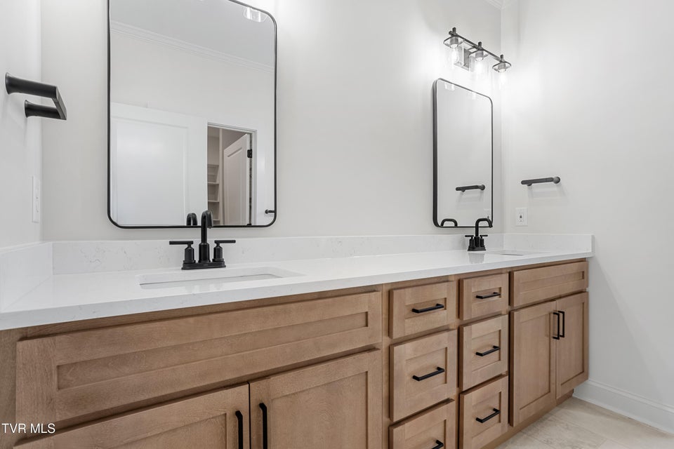 Photo #25: 826 Hairetown Road